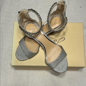 Silver Women's Lorraine Sparkly Sandals Soze 6.5 New in Box
